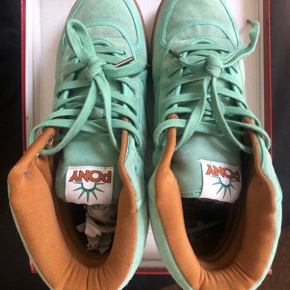 Pony x Atmos NYC men’s size 9 worn super lightly main image 4